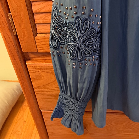 Chico's Blue Embellished Sleeve Blouse Size 3 (XL) - Picture 4 of 8